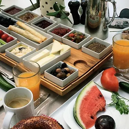 Hotel Hich 3*